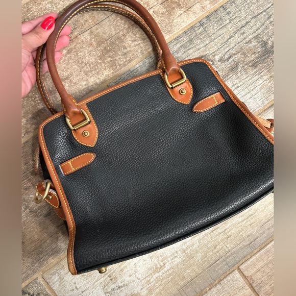 Vintage Dooney and Bourke Black Brown Leather Buckle Satchel Bag Purse Handbag - Picture 4 of 7